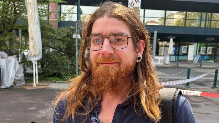 Demian Lindmayr (30) staunched the bleeding wounds.