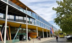 Im Verwaltungsgebäude in Klagenfurt sitzen die Mitarbeiter der Landesabteilungen – sie treffen ...