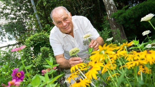 16 Jahre kümmerte sich der Wiener Hans Maczejka um die Grünoase. Jetzt hat Wiener Wohnen die ...