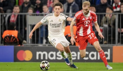 Konrad Laimer, hier im Duell mit Real Madrids Arda Güler, zog Mittwoch Abend mit Bayern München ...