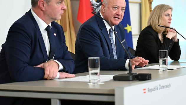 Vor allem ÖVP und SPÖ stellen sich bei Fragen zum Stiftungsrat taub.