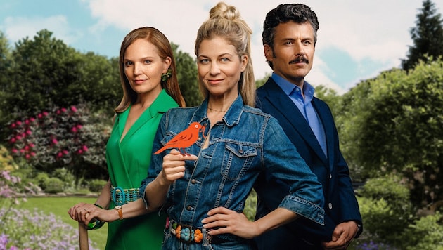 Das Gartentrio Infarnale: Julia Koch, Hilde Dalik und Manuel Rubey brillieren in „Zuagroast“.