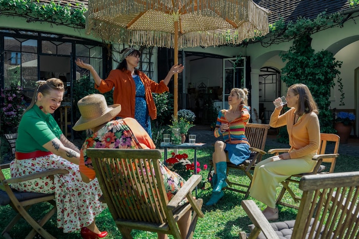 Im sogenannten „Gartenclub“ unterhalten sich die Frauen frei und ungezwungen über alle Themen.