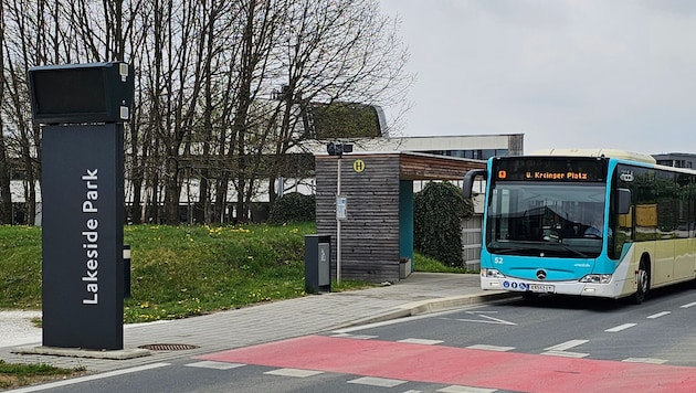 Die Haltestelle Lakeside bietet Bikes, E-Cars und eine Paketstation.