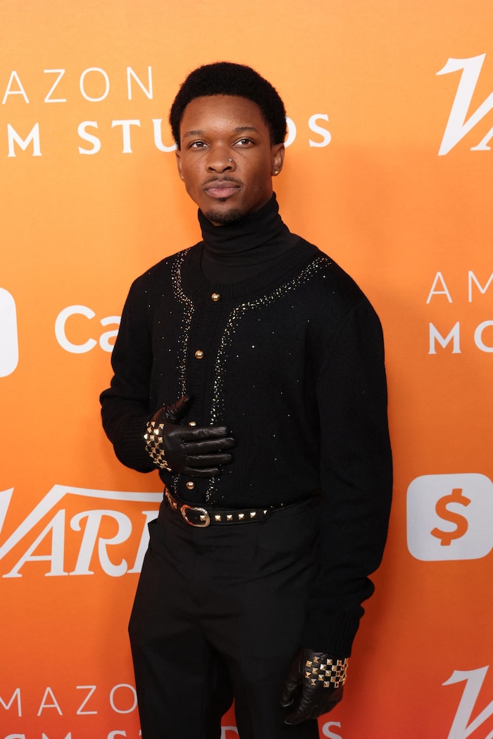 D4vd erlangte mit den Singles Singles „Romantic Homicide“ und „Here with Me“ Bekanntheit.