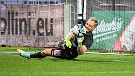 Austria-Goalie Domenik Schierl glaubt fest an den Aufstieg.
