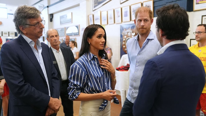 Herzogin Meghan und Prinz Harry im Gespräch mit Elon Zizerb