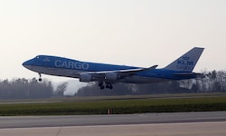 Nach dem Start in Graz sollen Flugzeuge künftig früher nach Norden abdrehen. 