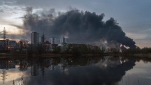 Mit verstärkten Luftangriffen auf die Infrastruktur (im Bild Kiew am Donnerstag) bereitet ...