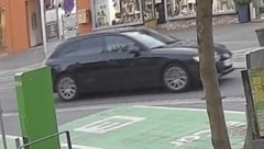 Die Polizei veröffentlichte Bilder, die den Tatwagen zeigen.