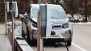 Ladestationen für E-Autos sind auch an öffentlichen Parkplätzen immer häufiger zu finden.
