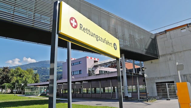 Der verletzte Bub wurde ins Krankenhaus Hall eingeliefert (Archivbild).