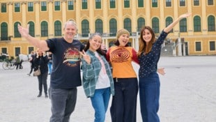 Sightseeing vor Krebshilfe-Ball „Dancer Against Cancer“: Die Baumanns mit Shannon Lee (2. v. ...