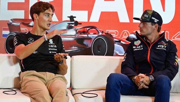 George Russell (li.) und Max Verstappen