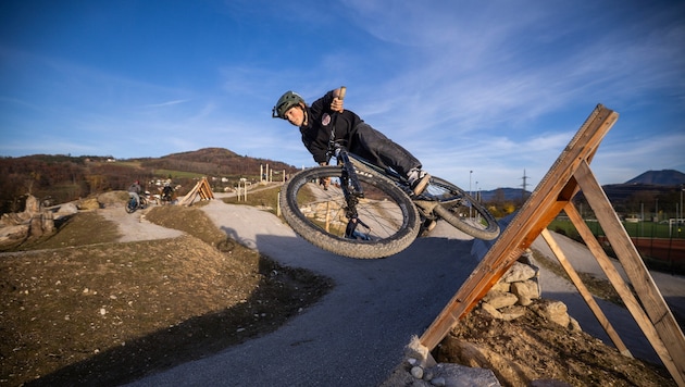 Sprünge, Wallrides oder Pumptracks. In Bergheim kommen die Radler aller Könnerstufen auf ihre ...