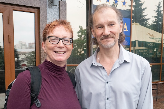 Mit dem heute 67-jährigen Oleksii Breus steht die Fotografin auch heute noch in Kontakt. In der ...