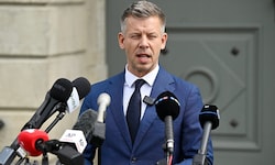 Péter Magyar hat Viktor Orbán von der Macht verjagt. In wenigen Wochen wird er mit einer ...