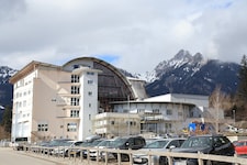 Der Verletzte wurde ins Krankenhaus Reutte eingeliefert.
