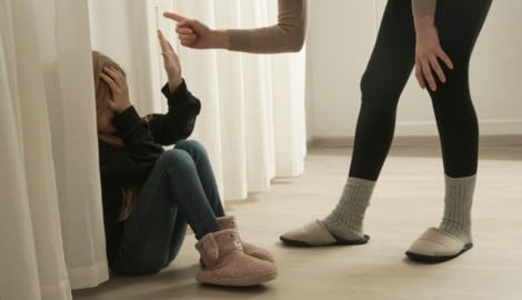 Heute gilt als erwiesen: Bereits ein Klaps hat weitreichende Folgen für die Entwicklung des ...