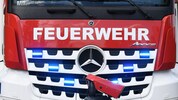 Die Feuerwehr Hall war mit 17 Einsatzkräften und vier Fahrzeugen vor Ort.