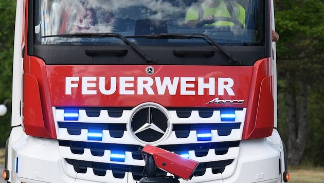 Die Feuerwehr musste am Montag und dann nochmals am Dienstag ausrücken (Symbolbild).