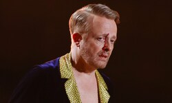 Was Antony als Erstes nach dem Unfall von Moderator Daniel Hartwich wissen wollte: „Sehe ich nun ...