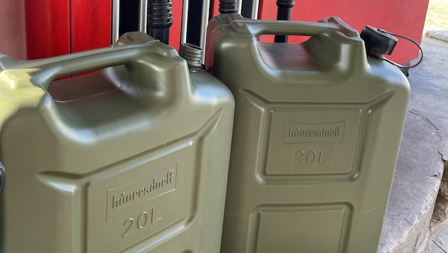 Treibstoffkanister sind derzeit begehrt Ware in Baumärkten