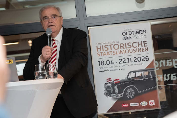 Der ehemalige Justizminister Wolfgang Brandstetter kuratierte die Ausstellung.