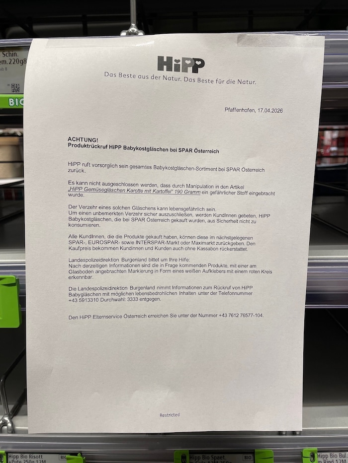 HiPP informierte die Kunden von Spar mittels Informationszetteln an den Regalen.