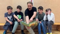 Leseonkel Christian besuchte die Schüler der Volksschule Finkenstein. 