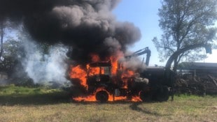 Das Fahrzeug stand in Vollbrand. 