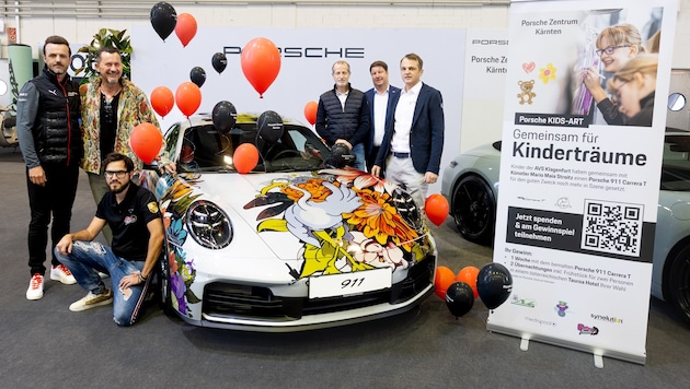Auf der Freizeitmesse feierte der Kunst-Porsche seine Premiere.
