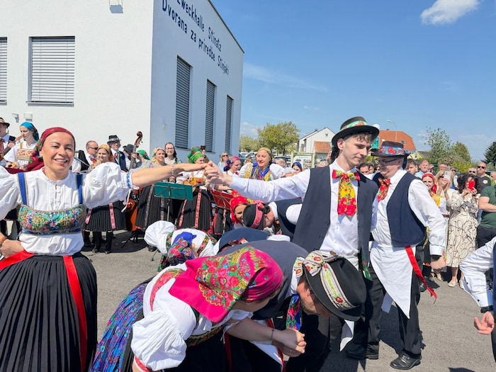 Bei Hochzeiten und anderen feierlichen Anlässen wird in Stinatz immer getanzt.