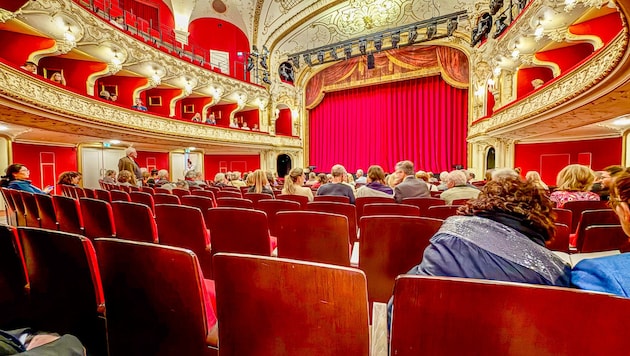 Im Landestheater blieben auch bei der dritten Vorstellung von „Berlin Alexanderplatz“ viele ...