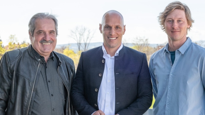 Helmut Fiedler (Mitte) tritt als Spitzenkandidat für die FPÖ an, die momentan nur mit zwei ...