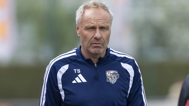 WAC Coach Thomas Silberberger