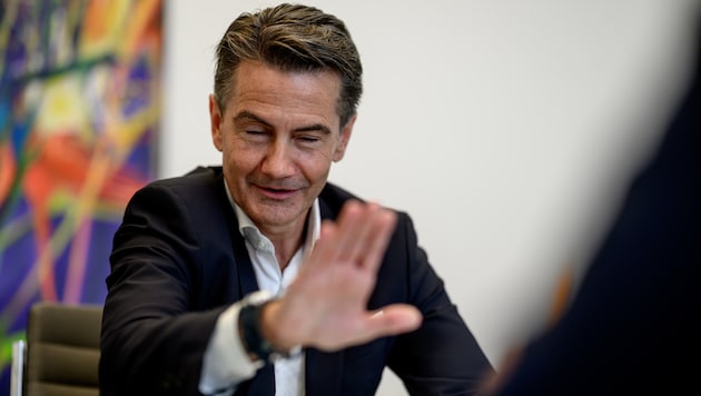 Roland Weißmann trat Anfang März zurück, Anfang April wurde er gefeuert.