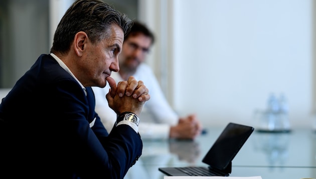 Roland Weißmann went “through hell” at ORF. In the presence of his lawyer Oliver Scherbaum, he ...