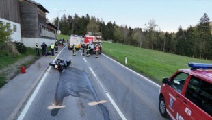 Die Rettungskräfte eilten umgehend zum Unfallort nach Kennelbach.