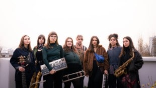 Nina Feldgrill, Anna Gollien, Evelīna Kalnina, Garazi Petriena Morales, Gloria Handler, Milica ...