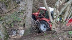 Der Traktor stürzte ab.
