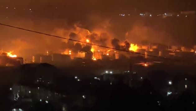Tuapse in Flammen: Der Gouverneur bestätigte einen großflächigen Angriff.