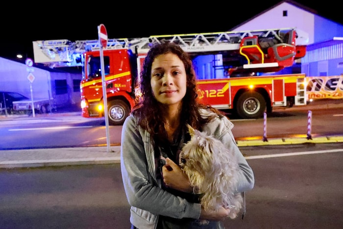 Ana Carla Ranzinger flüchtete mit ihrem Hund.