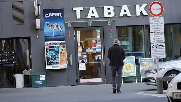 Diese Trafik in der Grazer Peter-Rosegger-Straße wurde am Freitagabend überfallen.