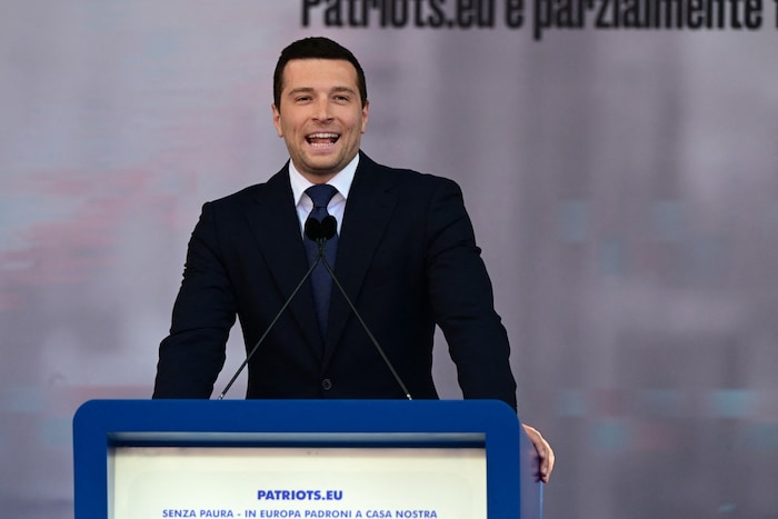 Jordan Bardella ist seit 2022 Vorsitzender der Rassemblement National.