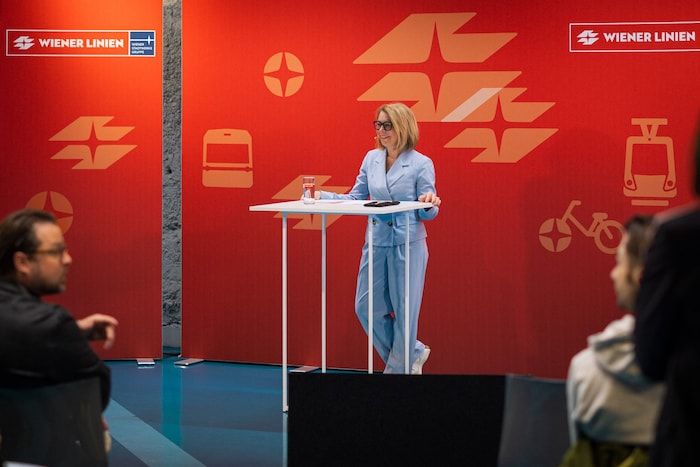 Wiener Linien-Chefin Alexandra Reinagl präsentierte bei der Jahresbilanz am Montag die neuen ...