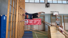 Christoph Hesse vom Sportverein Ruckerhof demonstrierte die Fähigkeiten eines Ninjas.