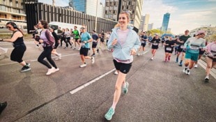 Jana teste die Laufbekleidung beim Vienna City Marathon. 