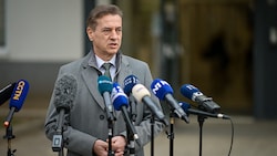 Robert Golob von der liberalen Partei Gibanje Svoboda hat zwar die Wahlen in Slowenien gewonnen, ...