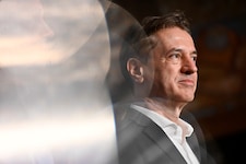 Ministerpräsident Robert Golob gewann die Wahl knapp.